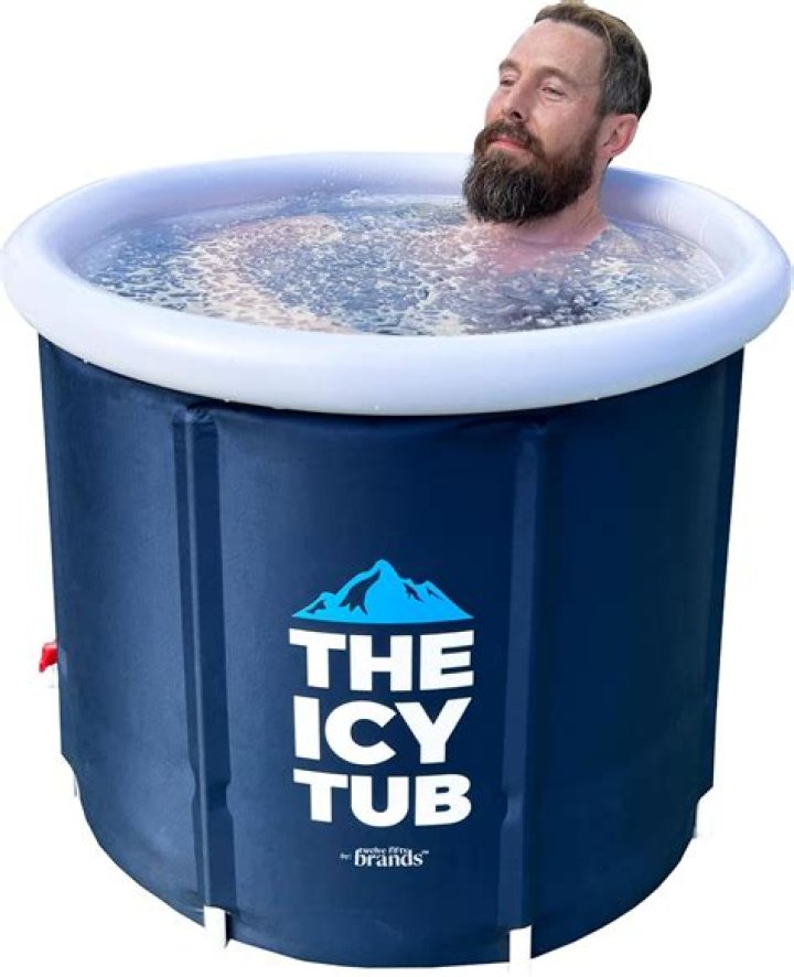 Can You Risk A Hot Tub With Athlete's Foot? Here's What Experts Say