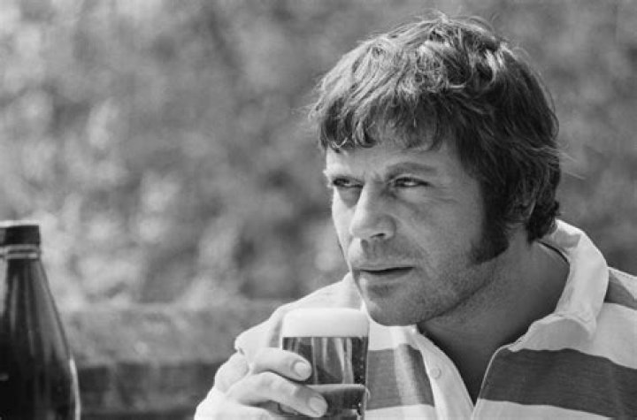 Oliver Reed "Dropped Down Dead" at a Pub During "Gladiator" Filming, Ridley Scott Says
