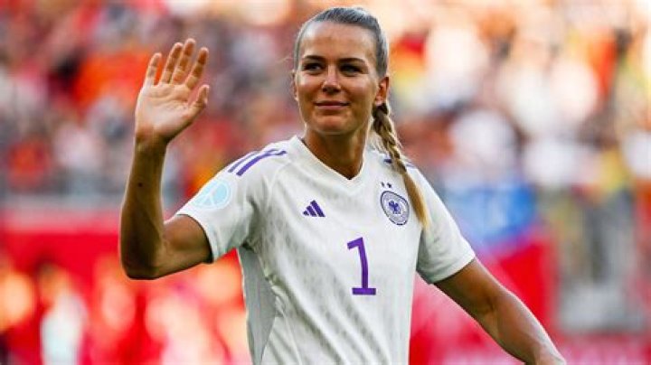 Unveiling Merle Frohms' Partner: An Intimate Look At The Soccer Star's Relationship